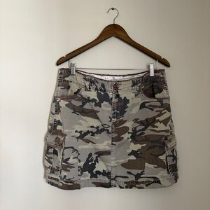 Nevada camo cargo y2k mini skirt